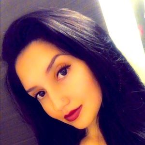 Meet your Posher, Claudette